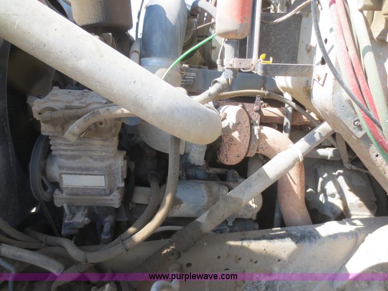 image for item D2138 1991 Ford LNT8000 dump truck