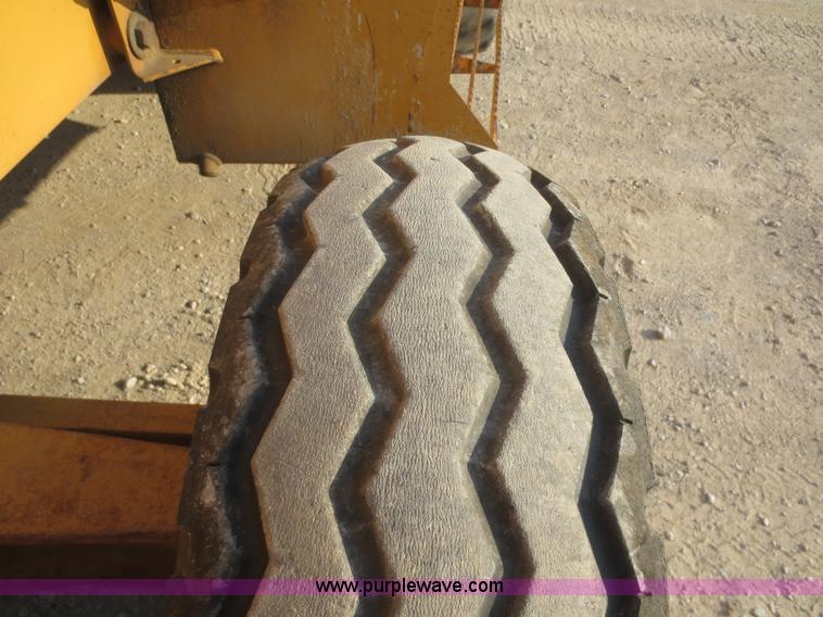 image for item F8293 1995 Case 580 Super L backhoe