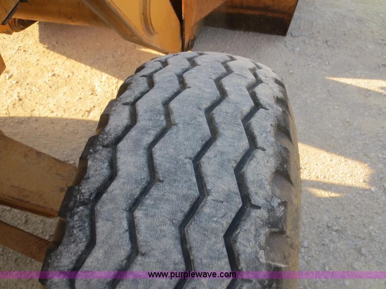 image for item F8293 1995 Case 580 Super L backhoe