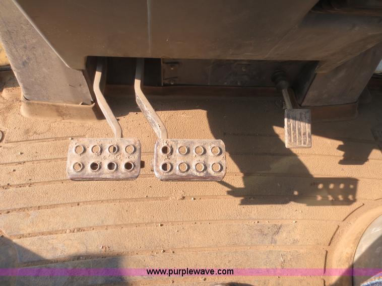 image for item F8295 1999 Case 580L Series 2 backhoe