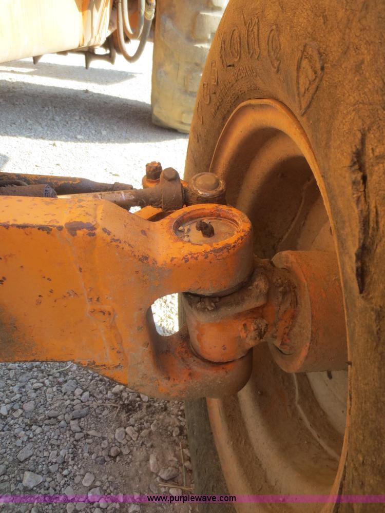 image for item F8296 1977 Case 580C landscape loader