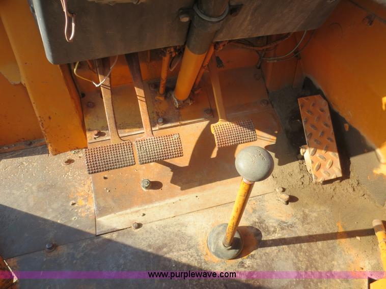 image for item F8296 1977 Case 580C landscape loader