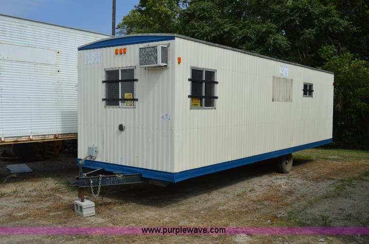image for item F8299 2000 Office trailer