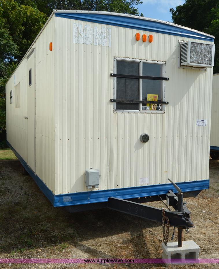 image for item F8299 2000 Office trailer