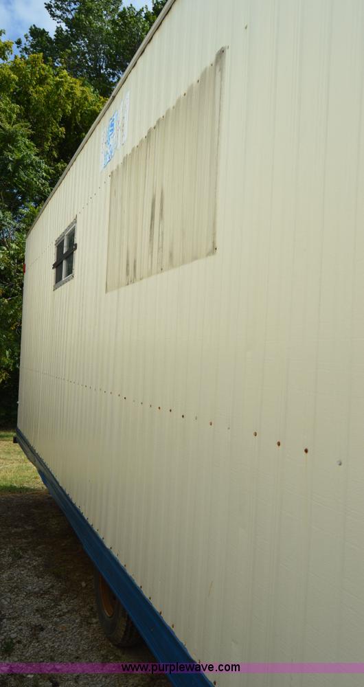 image for item F8299 2000 Office trailer