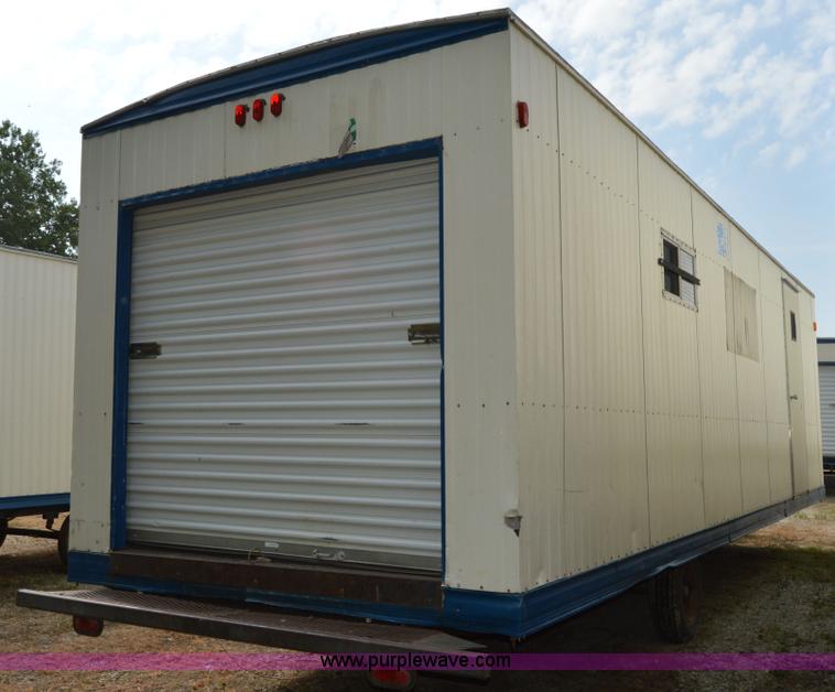 image for item F8299 2000 Office trailer