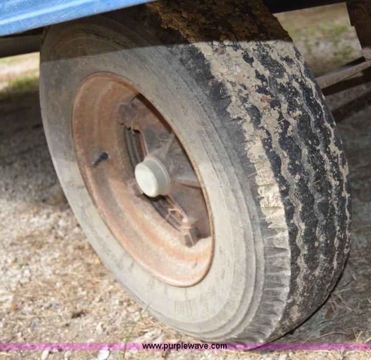 image for item F8299 2000 Office trailer