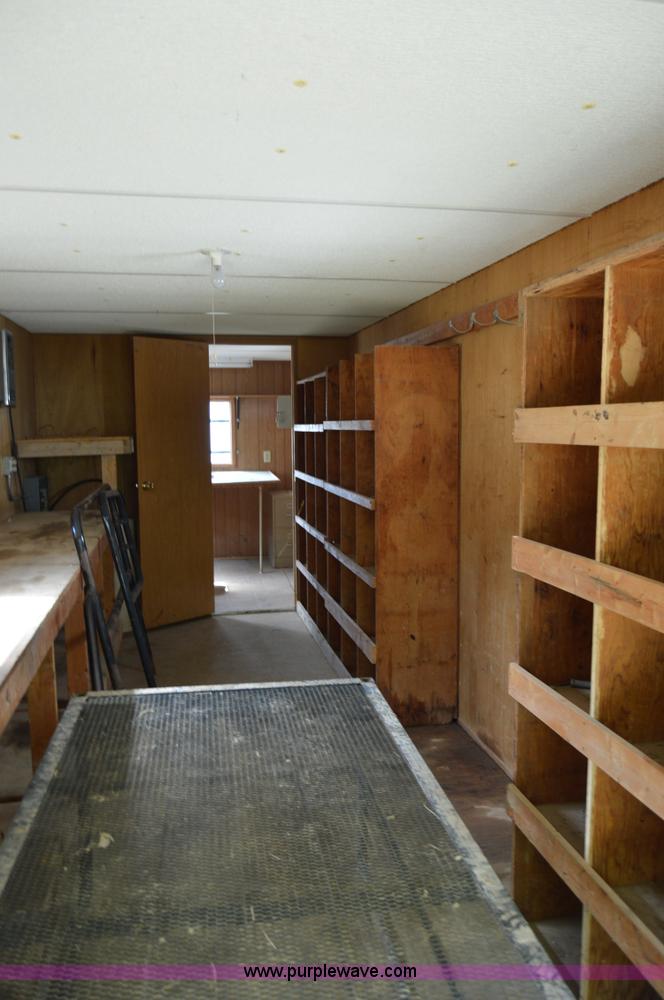 image for item F8299 2000 Office trailer