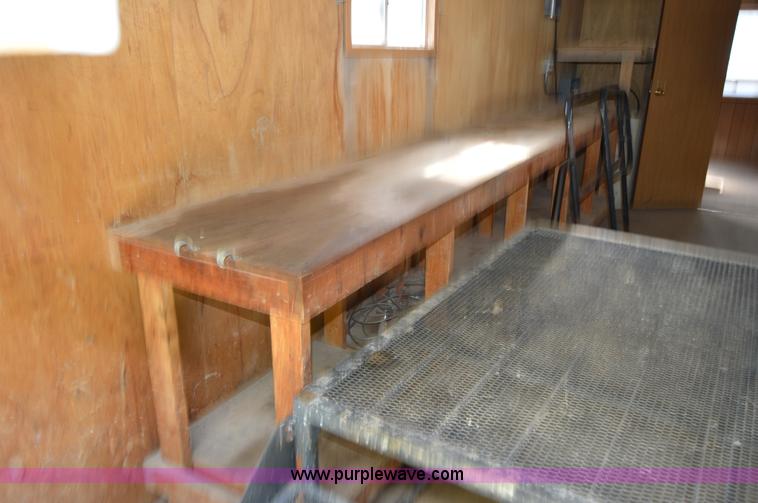 image for item F8299 2000 Office trailer