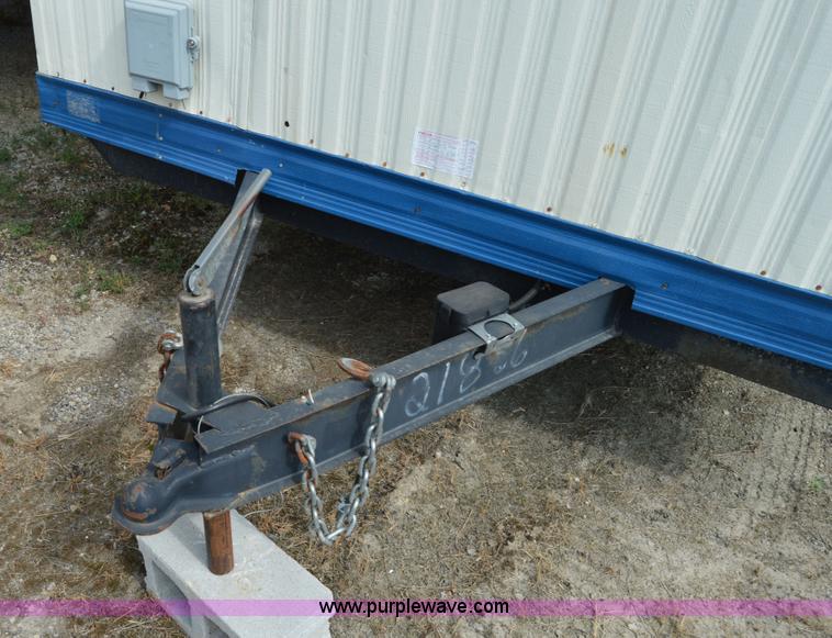 image for item F8299 2000 Office trailer