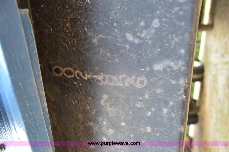 image for item F8299 2000 Office trailer