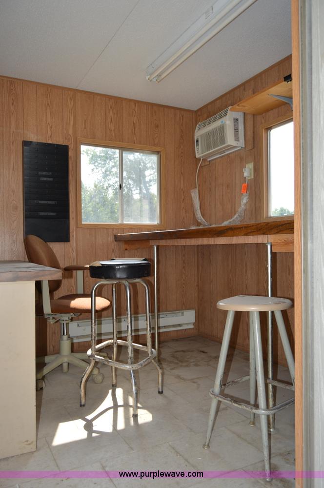 image for item F8300 2007 Office trailer
