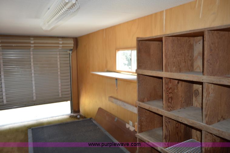 image for item F8300 2007 Office trailer