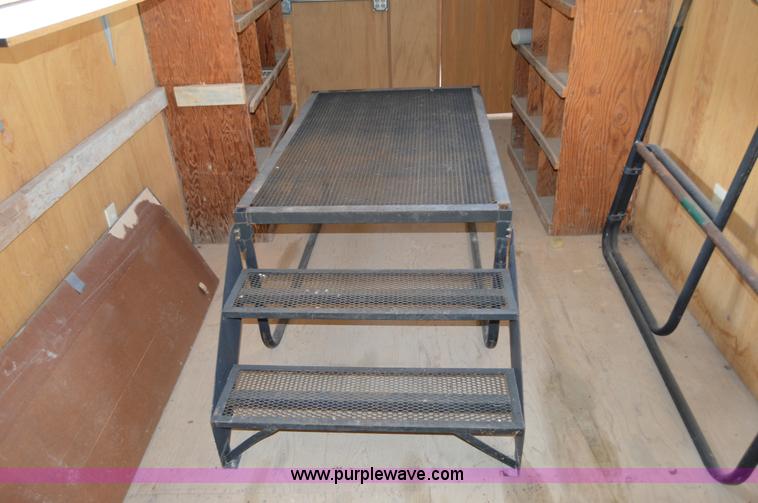 image for item F8300 2007 Office trailer