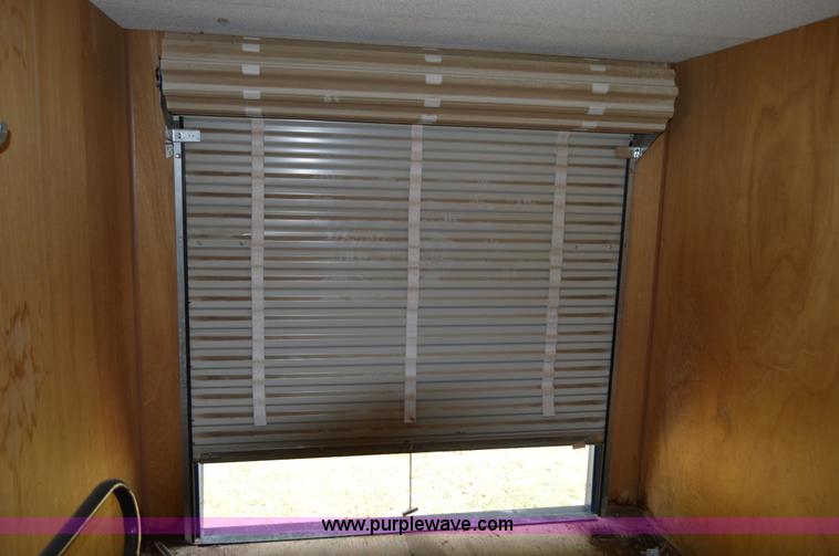 image for item F8300 2007 Office trailer