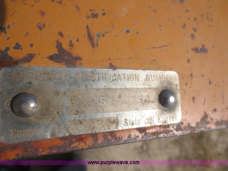 image for item F8302 2003