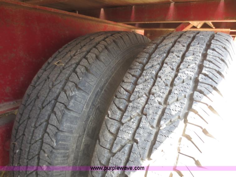 image for item F8303 2005 Elite gooseneck trailer