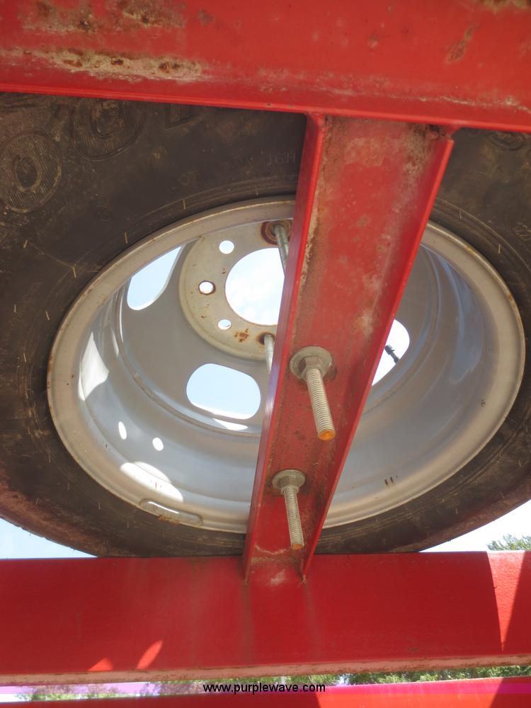 image for item F8303 2005 Elite gooseneck trailer