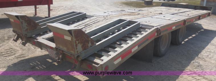 image for item F8304 2005 Interstate 20DT equipment trailer