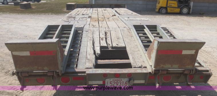 image for item F8304 2005 Interstate 20DT equipment trailer