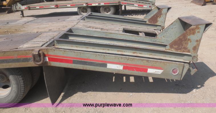 image for item F8304 2005 Interstate 20DT equipment trailer