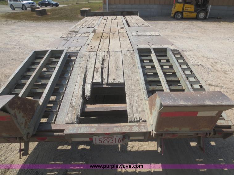 image for item F8304 2005 Interstate 20DT equipment trailer