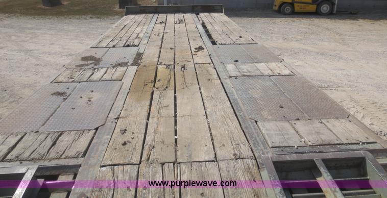 image for item F8304 2005 Interstate 20DT equipment trailer