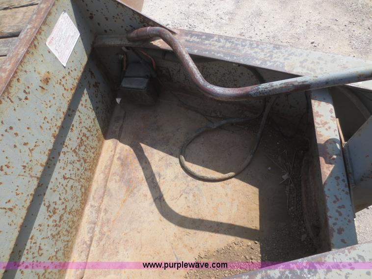 image for item F8304 2005 Interstate 20DT equipment trailer