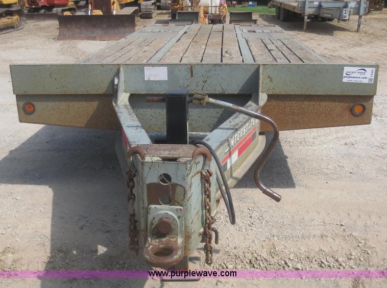 image for item F8305 2006 Interstate 20DT equipment trailer