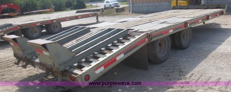image for item F8305 2006 Interstate 20DT equipment trailer