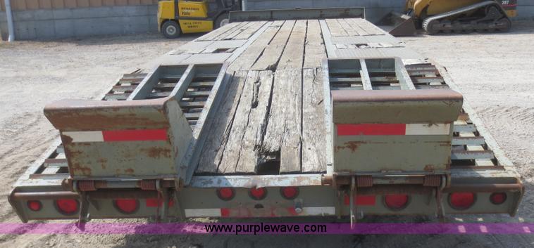 image for item F8305 2006 Interstate 20DT equipment trailer