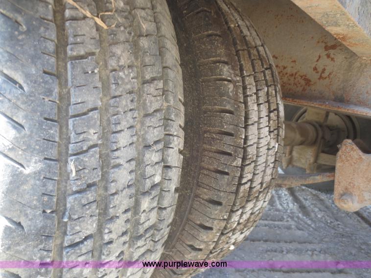 image for item F8305 2006 Interstate 20DT equipment trailer