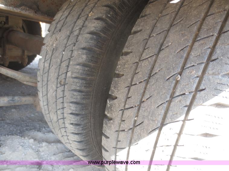 image for item F8305 2006 Interstate 20DT equipment trailer