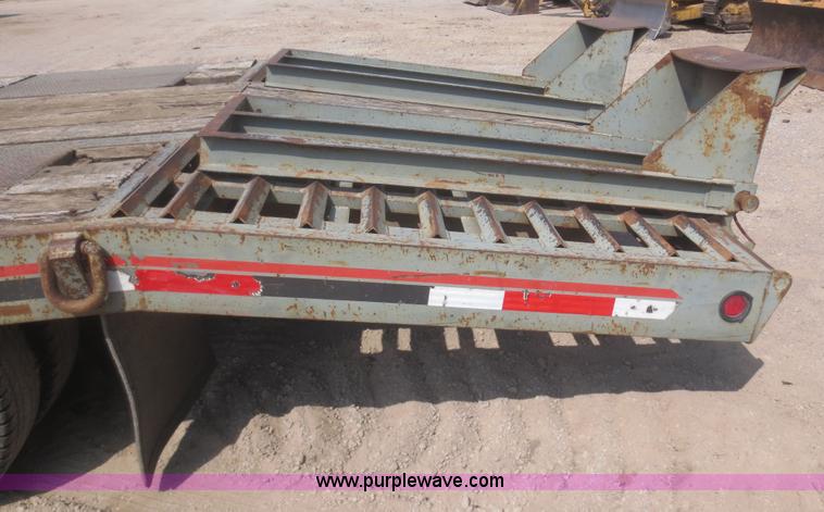 image for item F8305 2006 Interstate 20DT equipment trailer