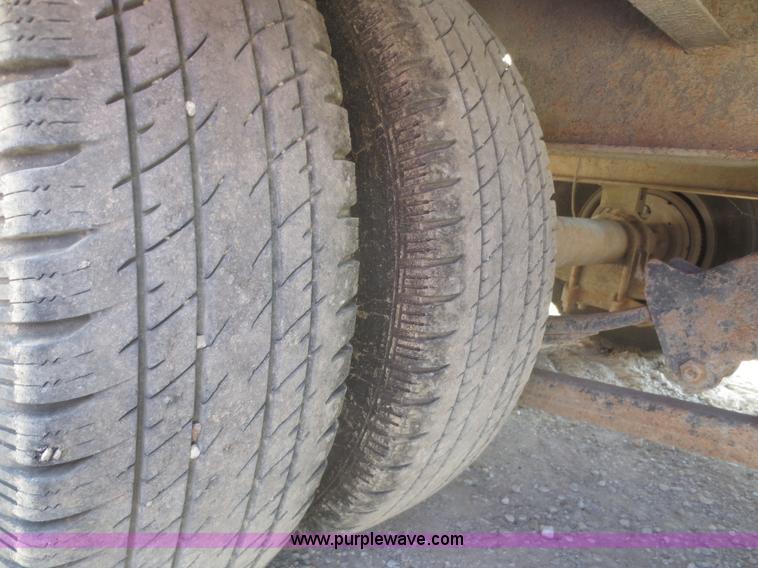 image for item F8305 2006 Interstate 20DT equipment trailer