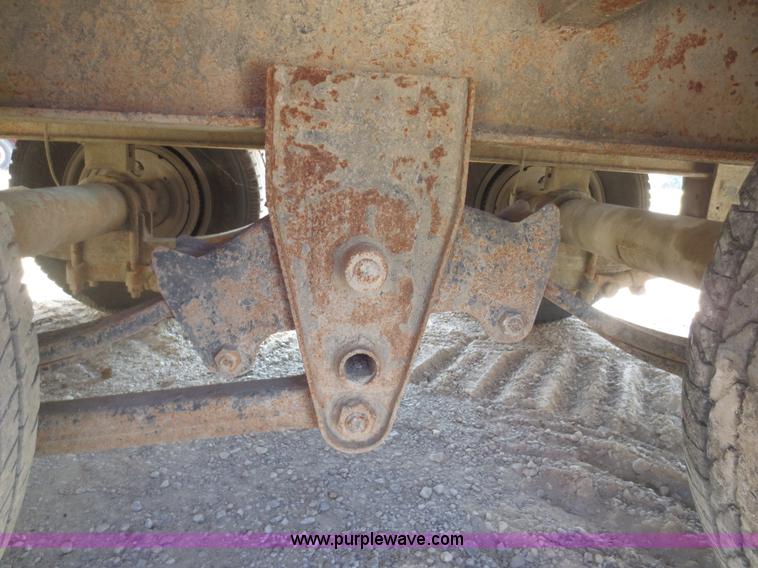 image for item F8305 2006 Interstate 20DT equipment trailer