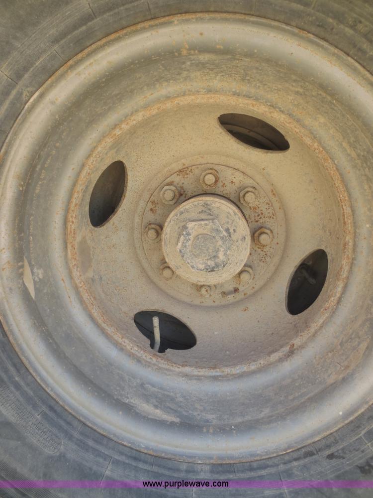 image for item F8305 2006 Interstate 20DT equipment trailer