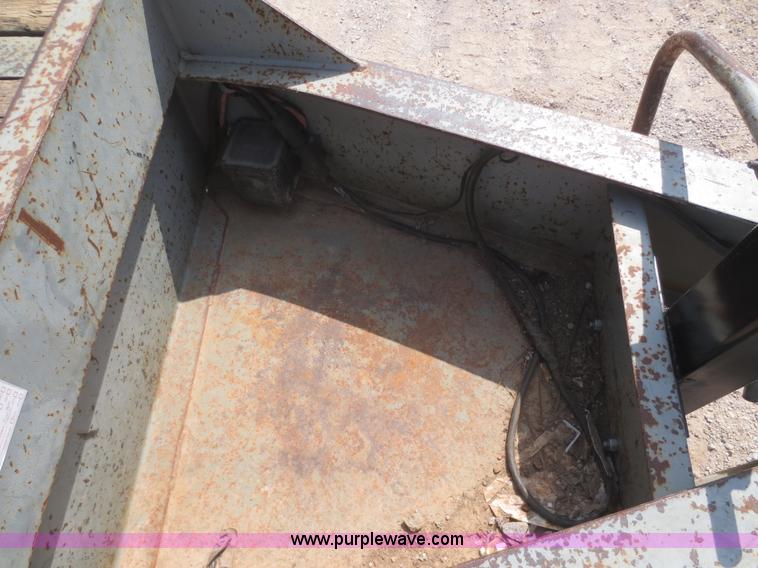 image for item F8305 2006 Interstate 20DT equipment trailer