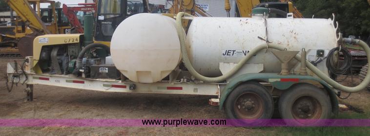 image for item F8307 2000 Ring-o-matic Jet vac trailer