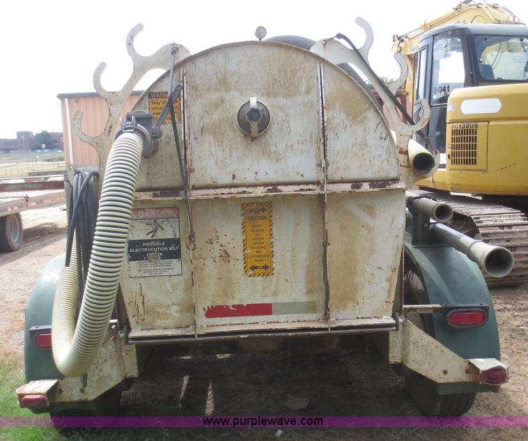 image for item F8307 2000 Ring-o-matic Jet vac trailer