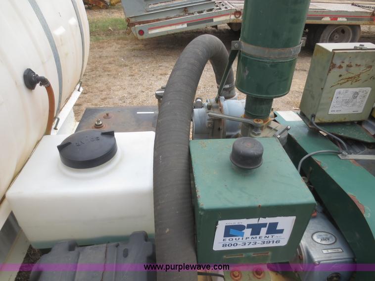 image for item F8307 2000 Ring-o-matic Jet vac trailer