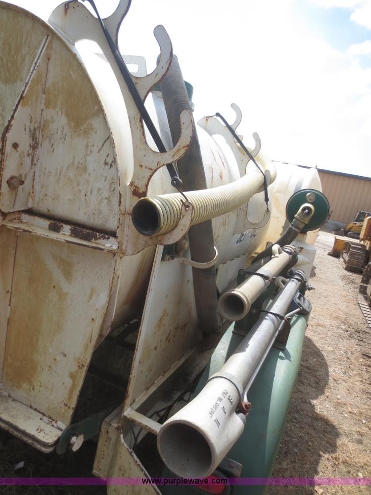 image for item F8307 2000 Ring-o-matic Jet vac trailer