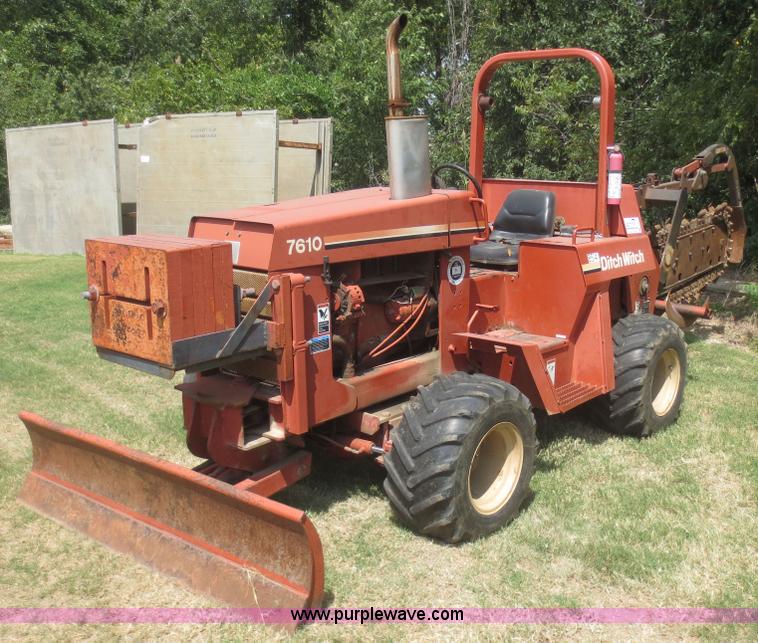 image for item F8310 1996 Ditch Witch 7610 trencher