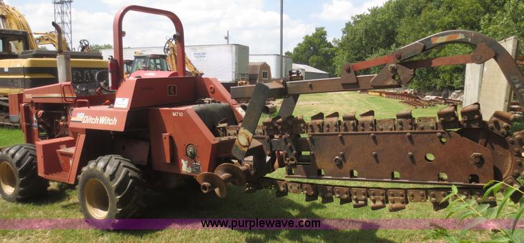 image for item F8310 1996 Ditch Witch 7610 trencher