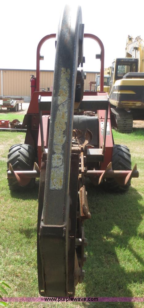 image for item F8310 1996 Ditch Witch 7610 trencher