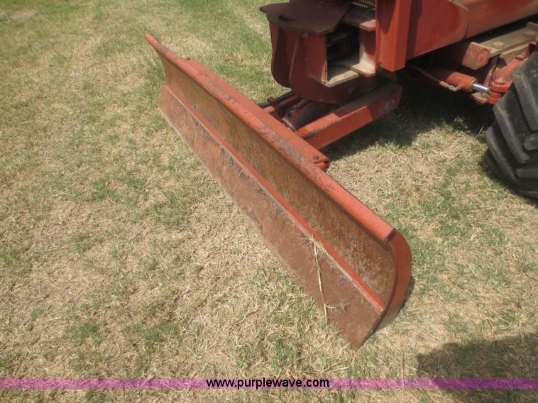 image for item F8310 1996 Ditch Witch 7610 trencher