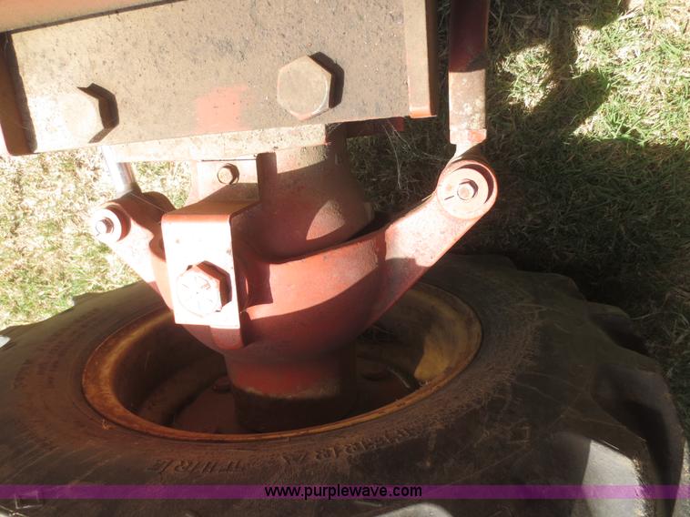 image for item F8310 1996 Ditch Witch 7610 trencher