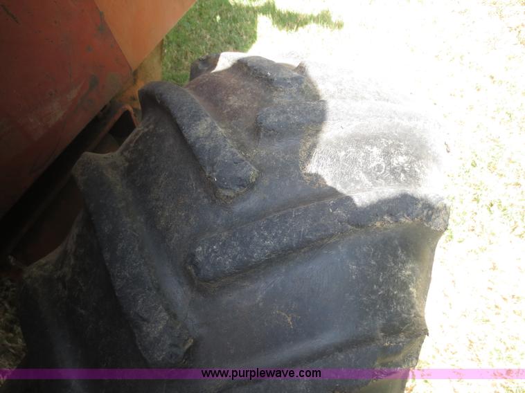 image for item F8310 1996 Ditch Witch 7610 trencher