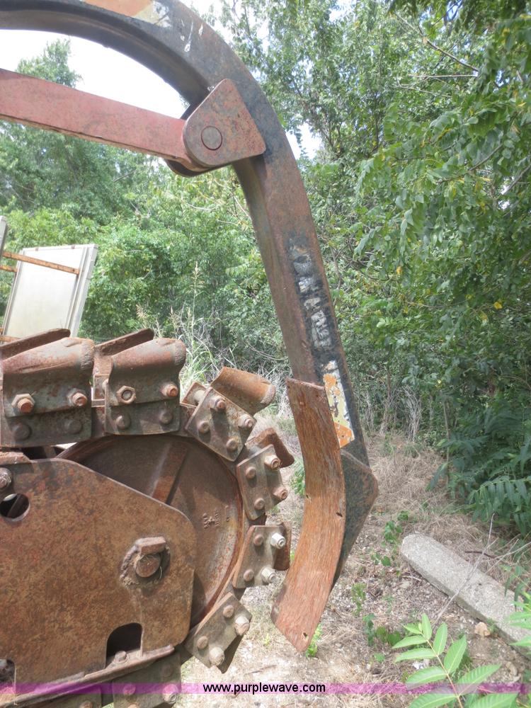 image for item F8310 1996 Ditch Witch 7610 trencher