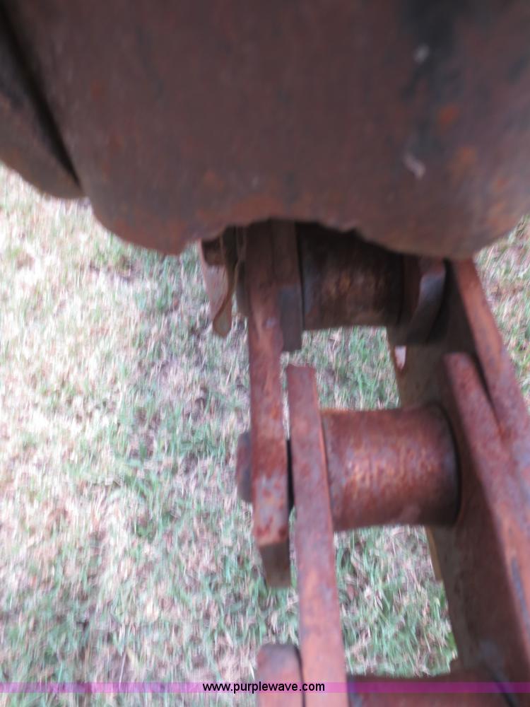 image for item F8310 1996 Ditch Witch 7610 trencher